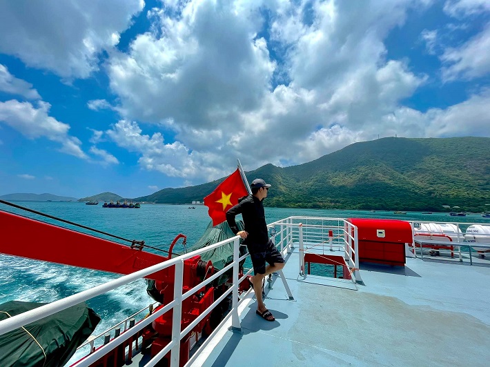 Tàu cao tốc Vũng Tàu - Sài Gòn Di Chuyển Nhanh, Check-in Đẹp